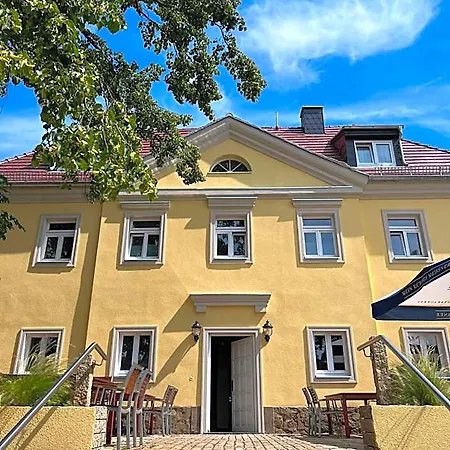 Hotel Zum Pfeiffer 3*