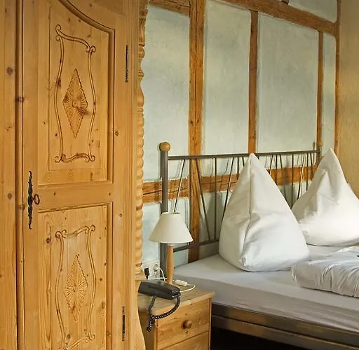 Zum Pfeiffer فندق